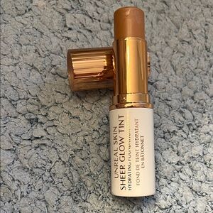 Sheer Glow Tint - Hydrating Foundation Stick in Tan
